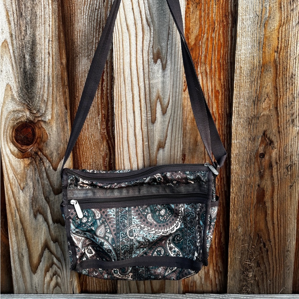 Vintage Le sport sac Paisley Patterned Crossbody Bag